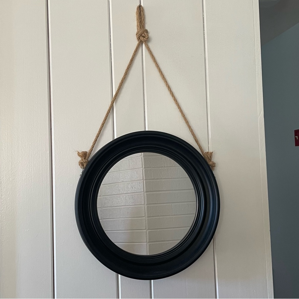LAST CHANCE Round 15” Black Hanging Wall Mirror Nautical Rustic Farmhouse Home - Picture 9 of 9